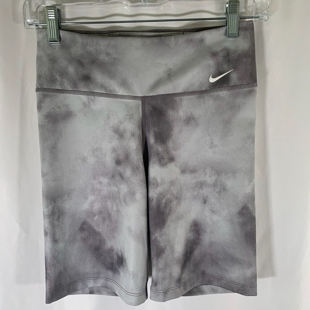 Nike Compression Shorts Women's Small Grey Pull On Stretchy Rear Pocket 7 Inseam